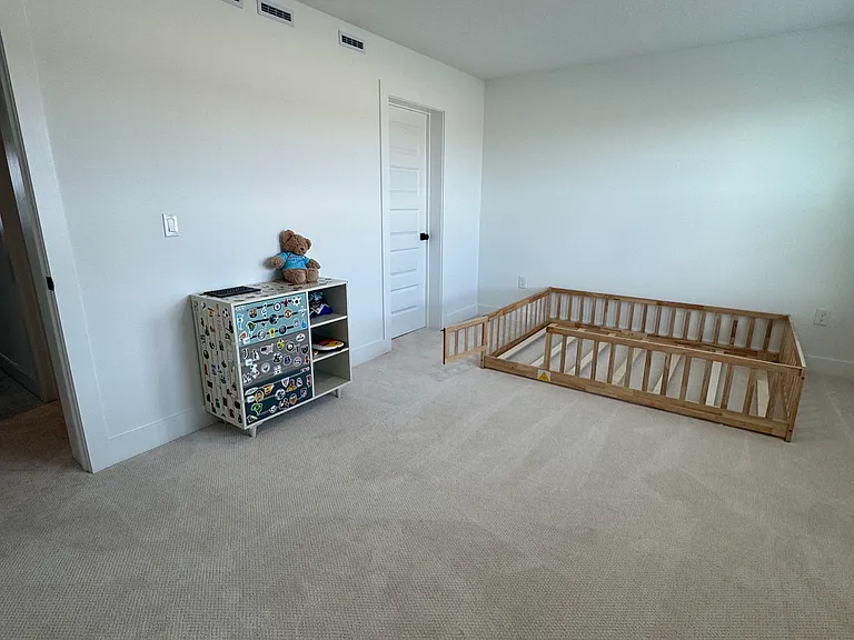 Kid's Room (3rd floor)