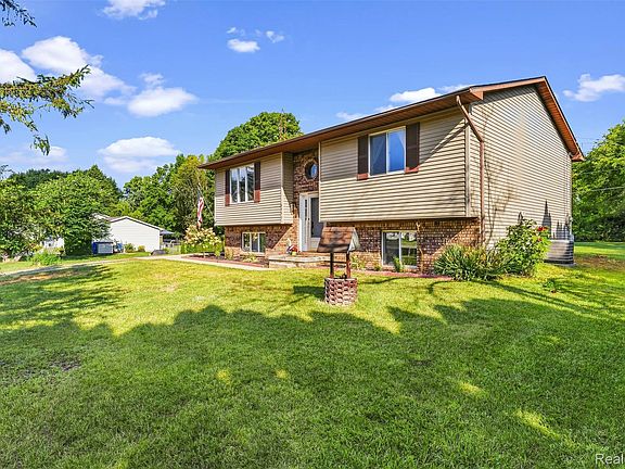 5th image of 8491 E Mount Morris Rd