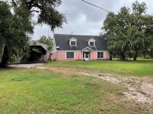 543 Bluebonnet Dr, Freeport, TX 77541