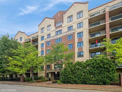 11 S Wille St APT 201, Mount Prospect, IL, 60056
