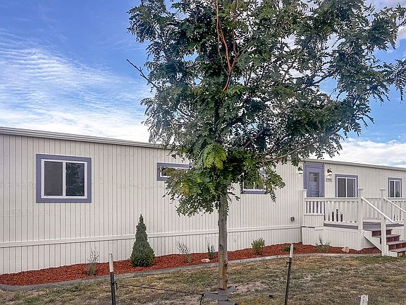 3rd image of 5945 Coyote Ln