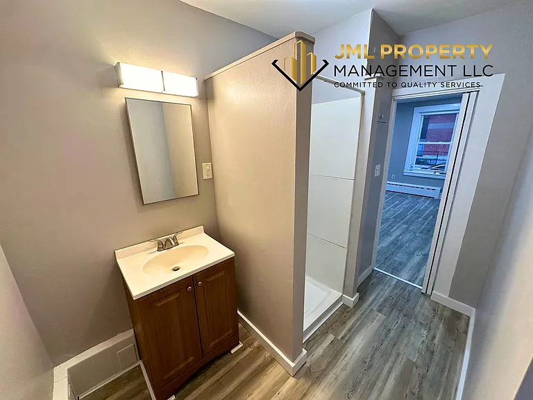 58 Edgemond St #1E — Photo 6