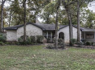 126 Red Oak Ln, Conroe, TX 77304