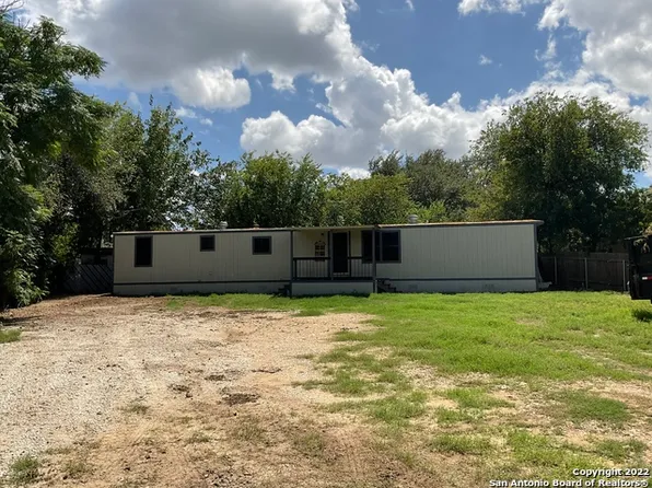 11916 Grapevine St, San Antonio, TX 78245