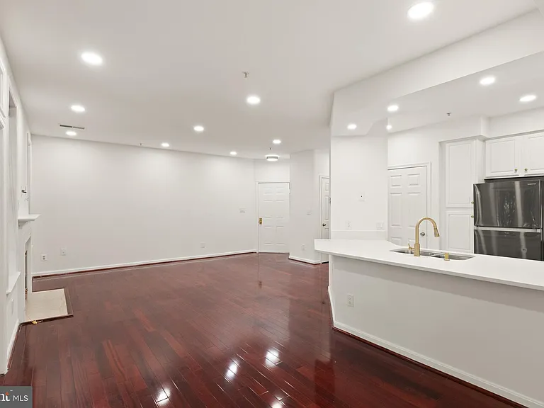 1324 Garden Wall Cir #305 — Photo 10