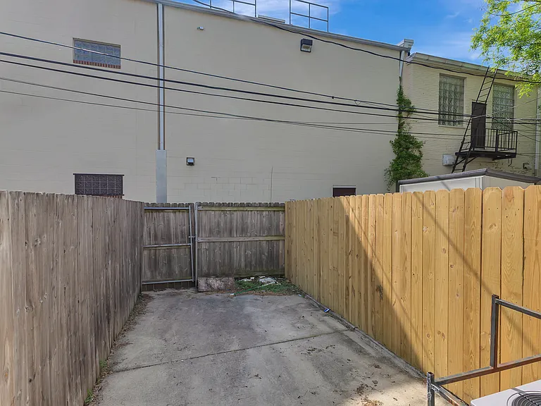 1129 Washington Blvd — Photo 13