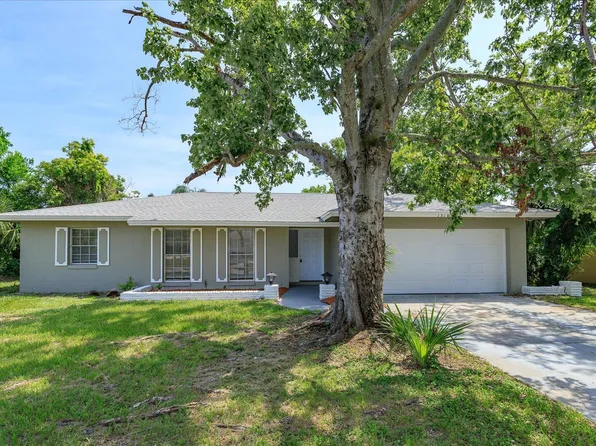 1518 Littler Dr, Titusville, FL 32780