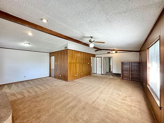 5th image of 1901 Standridge St
