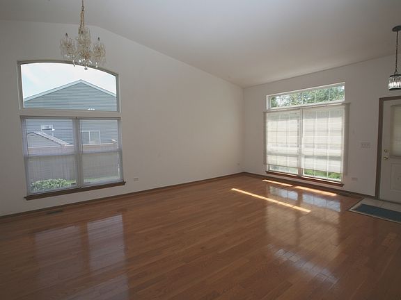 2nd image of 168 Woodlet Ln