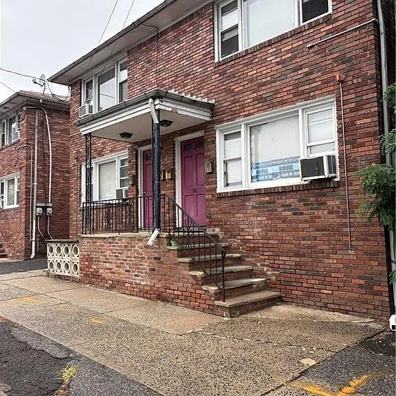146 Westfield Ave #2 — Photo 2