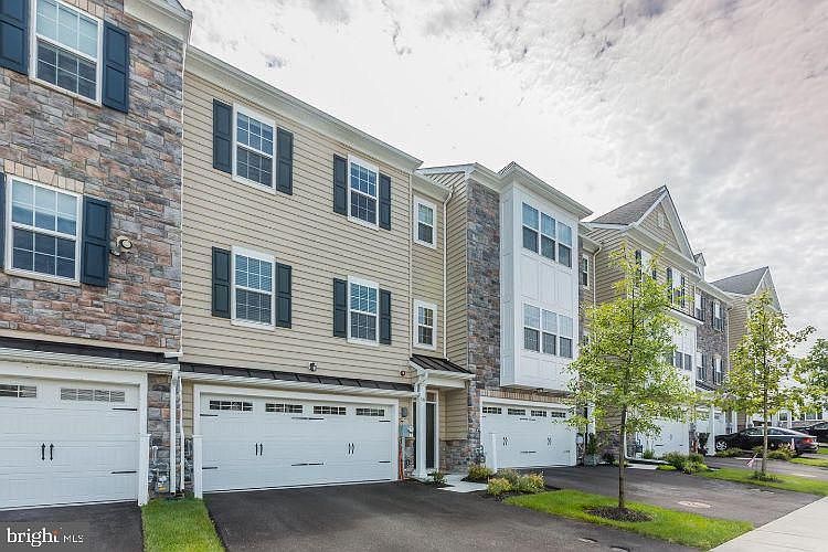 1st image of 46 Kaila Ct