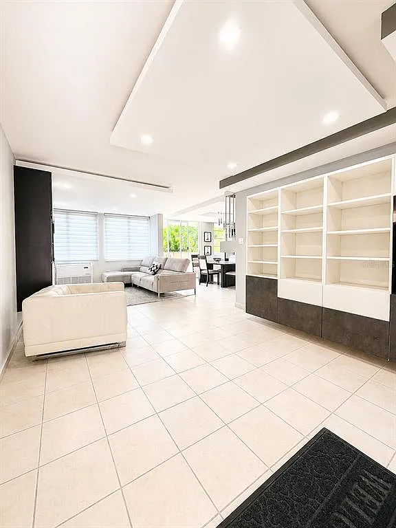 3 bed, 3.5 bath, 1500 sqft, $2,750 — Photo 4