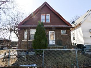 1831 W Rogers St, Milwaukee, WI 53204