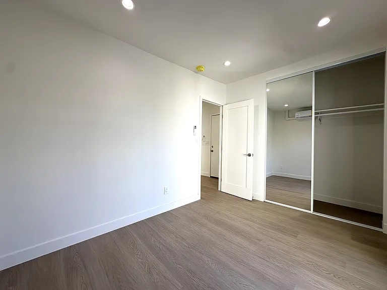 1734 Barry Ave #8 — Photo 9