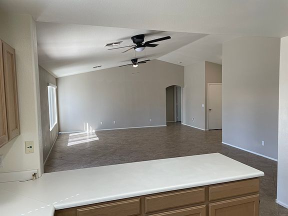 4th image of 3349 W Abraham Ln #1