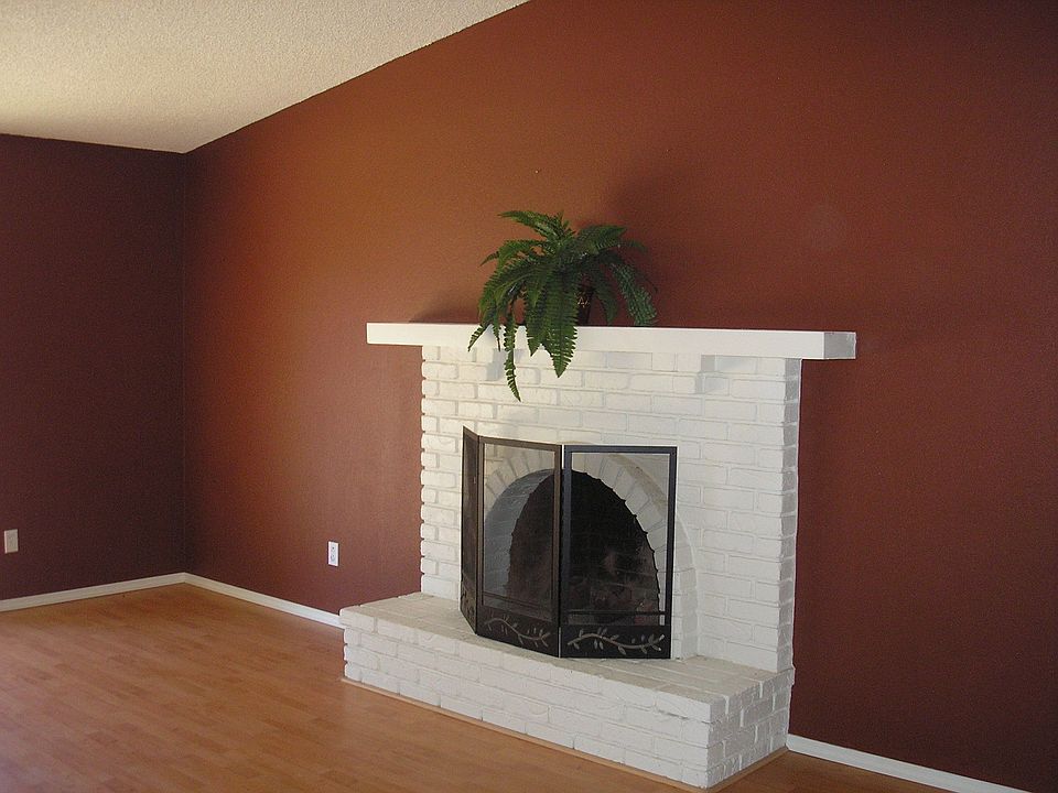 2nd image of 108 Daphne Ct