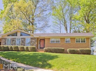 5040 Fox Creek Ct, Dunwoody, GA 30360