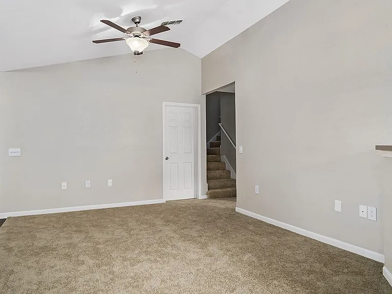 Maple Village Apartments — Photo 114