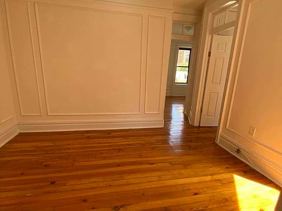 5th image of 308 E 78th St #4F