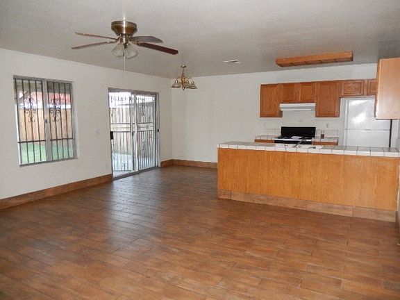 5th image of 5245 E Hammond Ave