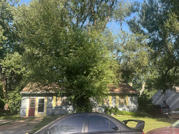 8507 Kentucky Ave, Raytown, MO 64138