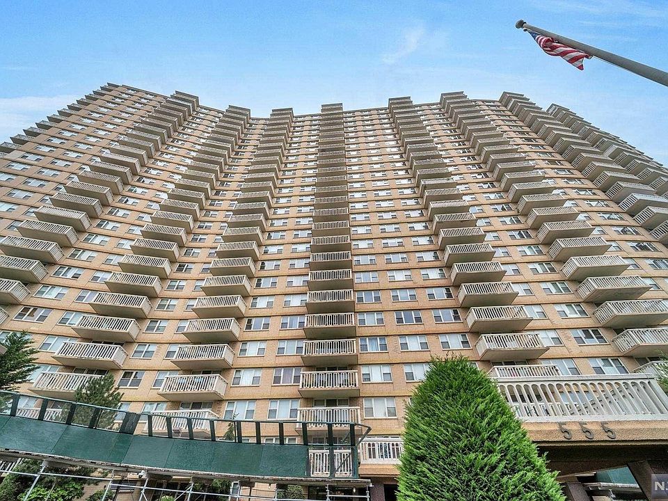 1st image of 555 North Ave APT 25U