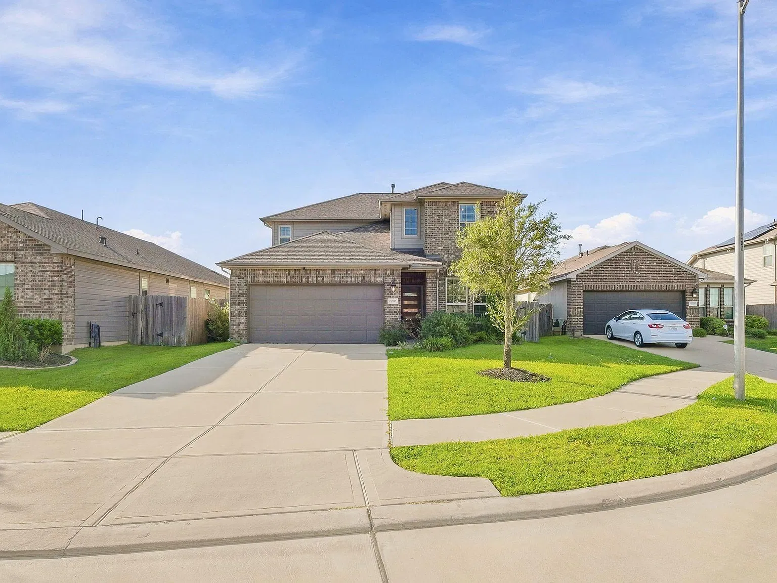 4 bed, 3.0 bath, 2763 sqft, $2,700 — Photo 2