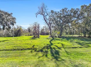 1031 Winchester Trl, Angleton, TX 77515