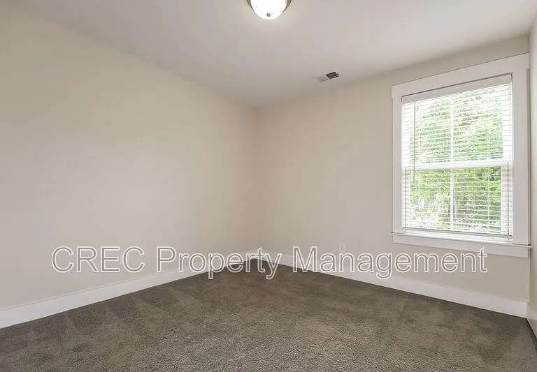 7811 Park Gate Dr — Photo 20