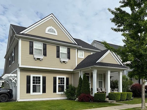 2015 Harbor Village Ave