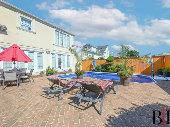 2445 East 65th Street image 22 of 30