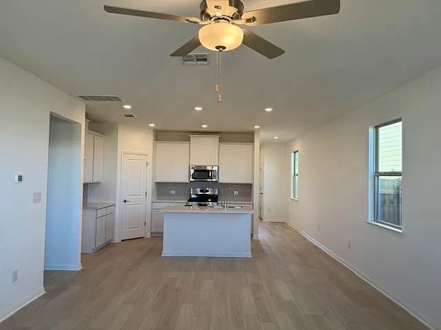 365 Papaya Dr — Photo 10