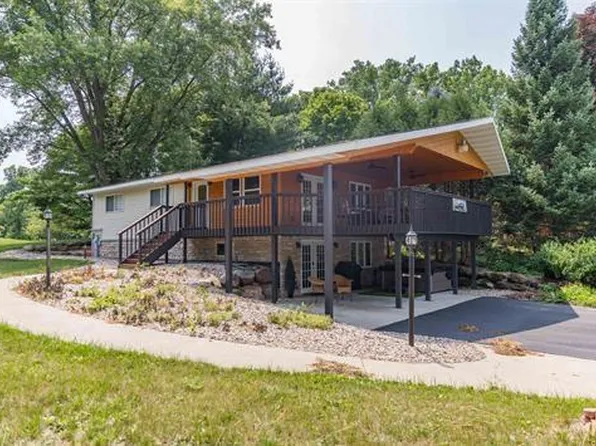3217 County Road G, Oxford, WI 53952