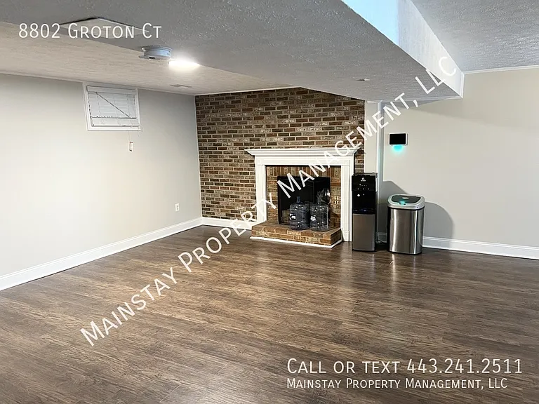 8802 Groton Ct — Photo 18