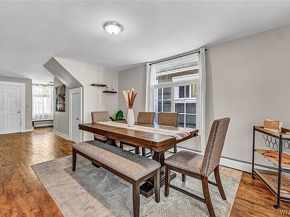 2nd image of 263 Hoyt St