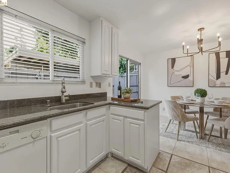 1245 Pine Creek Way #I — Photo 11