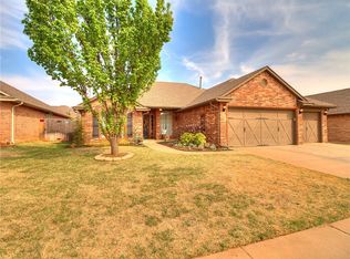 16512 Canyonwood Ln, Edmond, OK 73012