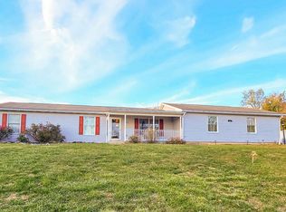 9177 Tomstown Rd, Waynesboro, PA 17268