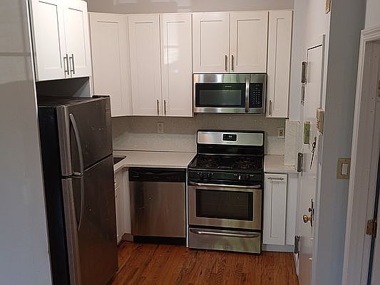 1st image of 557 6th Ave APT 1F