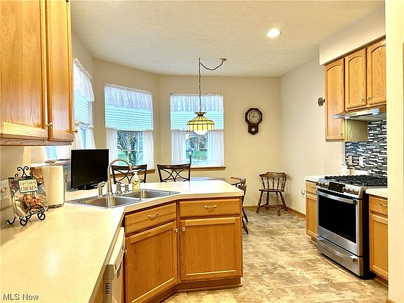 4th image of 10224 Crystal Springs Dr