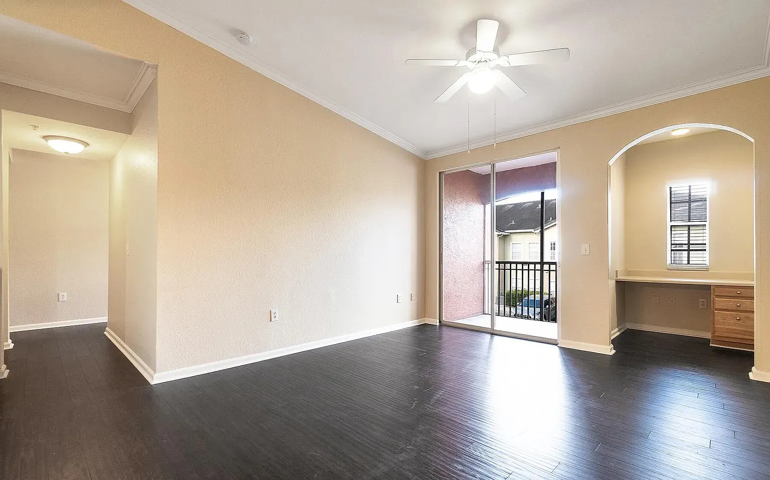 10075 Gate Pkwy N — Photo 1
