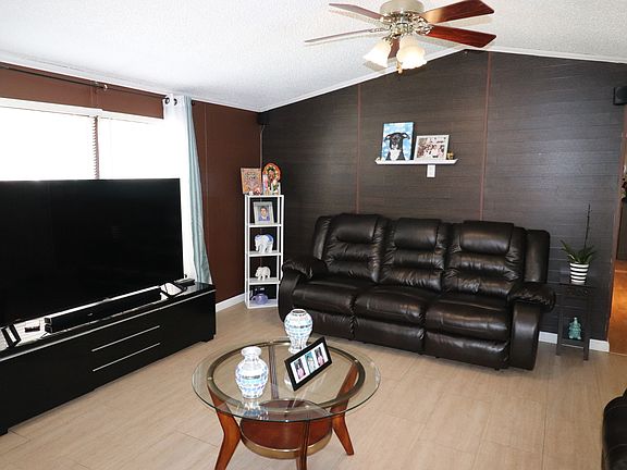 3rd image of 422 W Touhy Ave #166