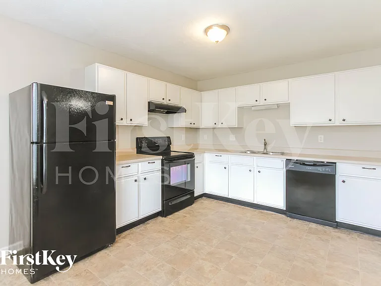 5204 Hodson Dr — Photo 7