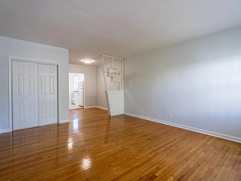 320 84th St #8 — Photo 13