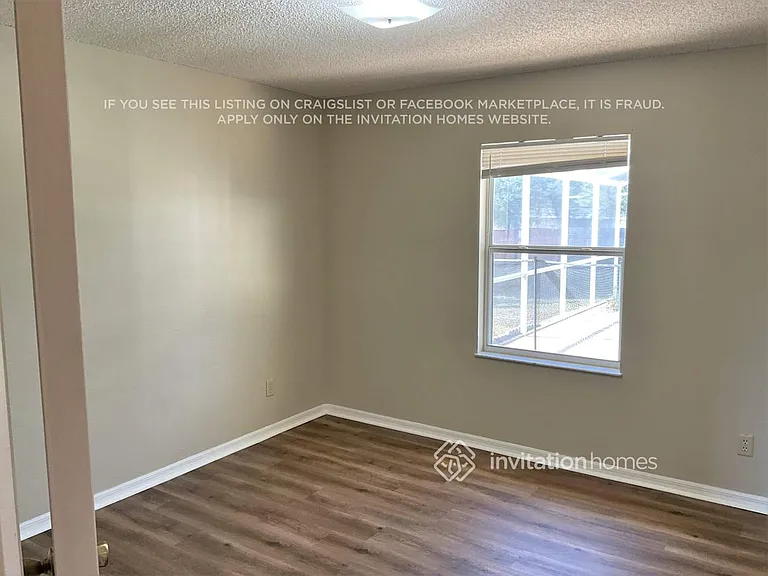 5660 Loma Vista Dr W — Photo 9