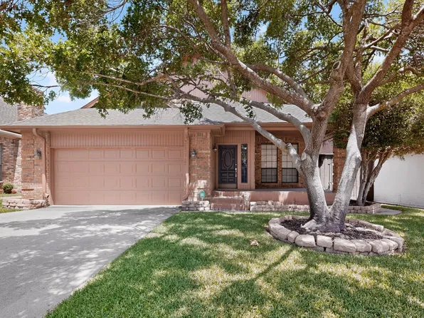 1216 Olde Towne Dr, Irving, TX 75061