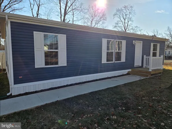 2 Esther Dr, Quakertown, PA 18951