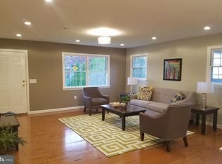 222 Beechwood Ave, Trenton, NJ 08618