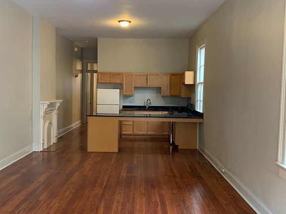 3rd image of 1126 Aline St #A