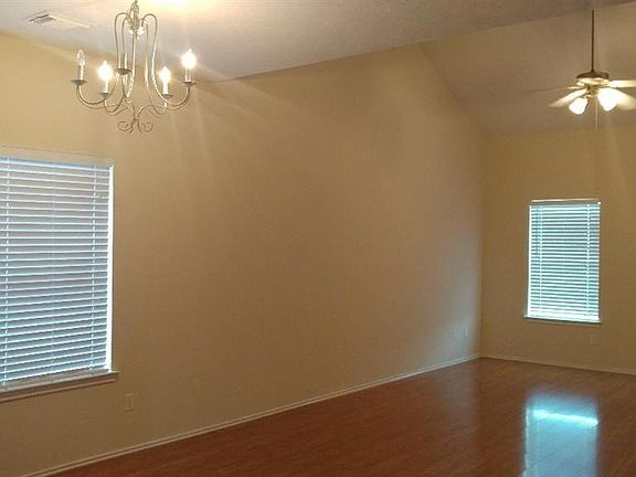 3rd image of 2115 Acorn Glen Trl